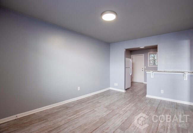 Foto del edificio - 271 Glen Iris Dr NE
