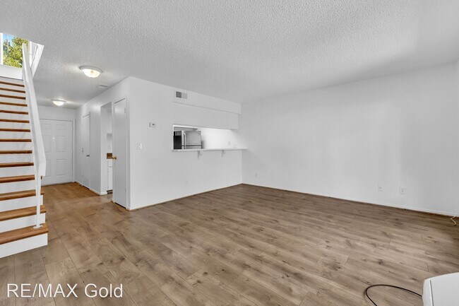 Foto del edificio - 2 br, 1.5 bath House - 974 Adrian Way
