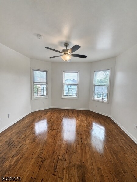 Building Photo - 69 Lindsley Ave