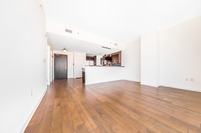 Building Photo - 222 Broadway