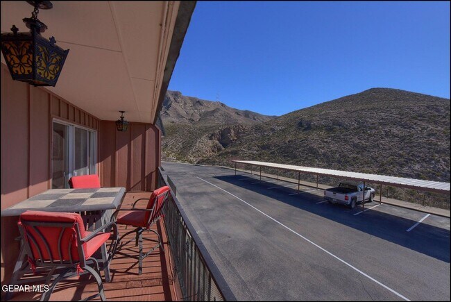 Foto del edificio - 4800 N Stanton St
