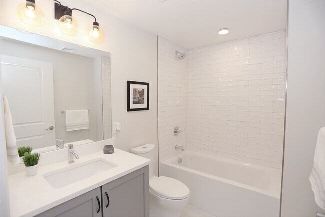 Foto del edificio - 336 Chelsea St