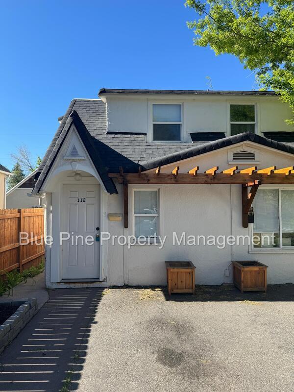 Building Photo - 112 4th St