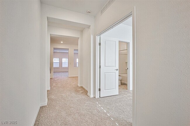 Foto del edificio - 7420 Legacy Pt St