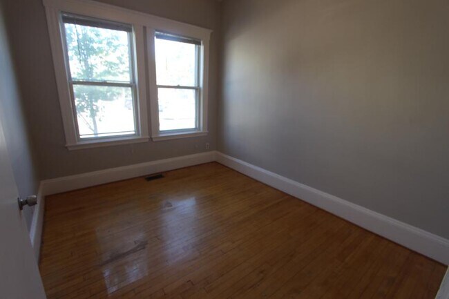 Building Photo - 3.0 bedroom in Cambridge Massachusetts 02139