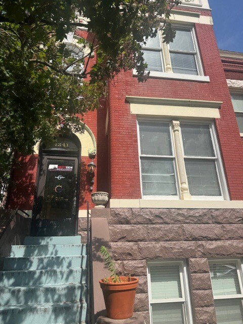 Photo - 1241 New Jersey Ave NW (Washington, DC)