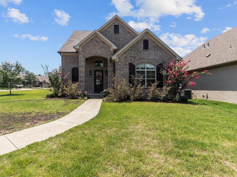 65 Wildwood Pl Cir, Little Rock, AR 72223 House Rental in Little Rock