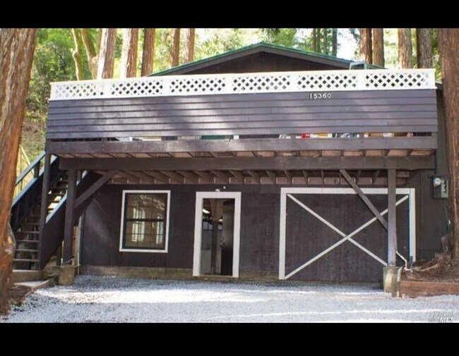 Foto del edificio - 15360 Willow Rd