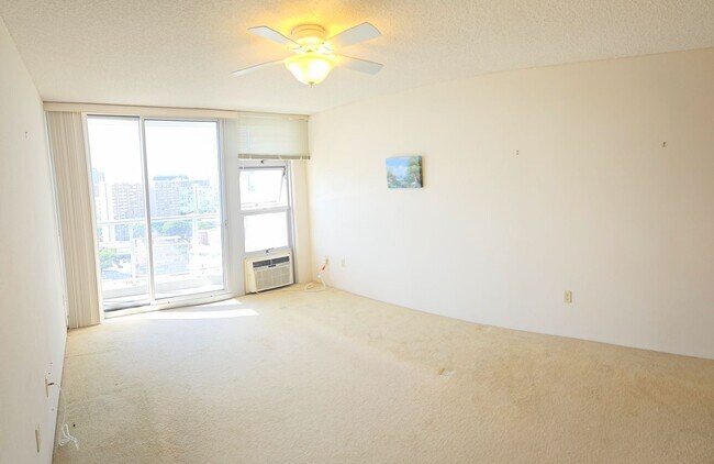 Foto del edificio - Ala Moana, Holomua 1 Bedroom 1 Bathroom 1 ...
