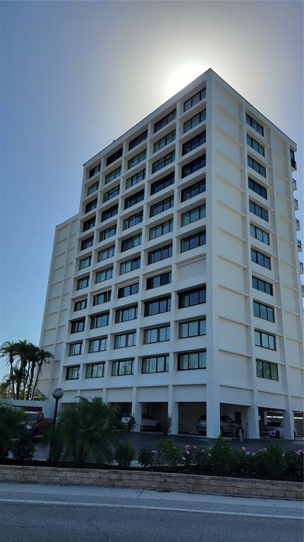 Primary Photo - 4822 Ocean Blvd
