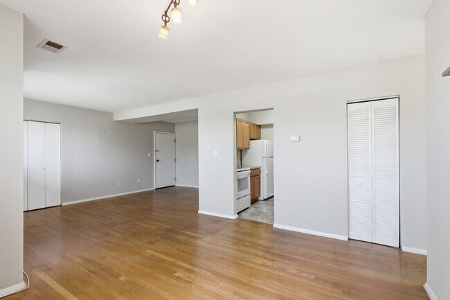 Foto del edificio - 521 Epsom Rd