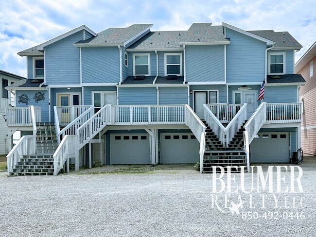 Foto del edificio - Move-In Ready Intercoastal Waterfront Townhome Steps to the water