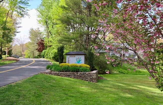 Foto del edificio - 3 Edgewood Cir