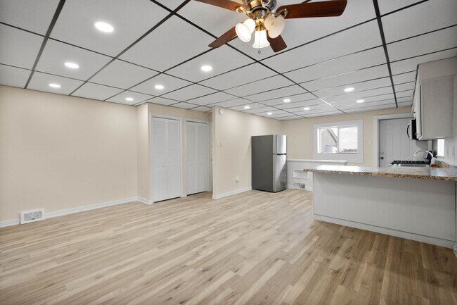 Foto del edificio - Gorgeous 2 bedroom in Pittsburgh available now!