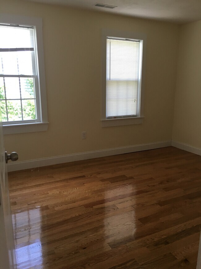 Building Photo - 112-114 Butterfield Street