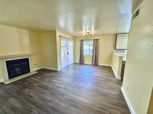 Building Photo - 11275 Avenida De Los Lobos