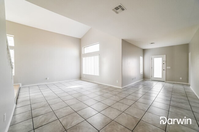 Building Photo - 8828 W Hess St, Tolleson, AZ 85353
