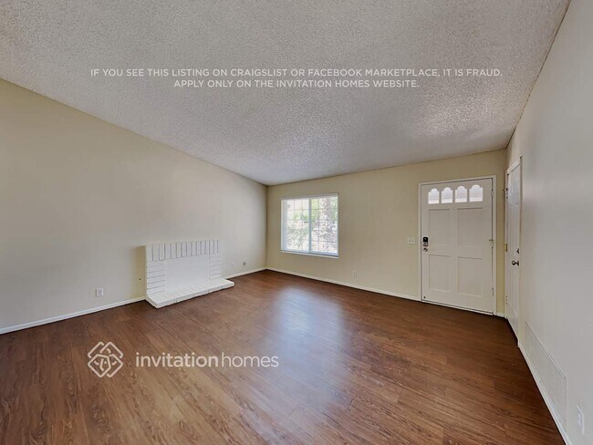 Foto del edificio - 27532 Camomile Ln