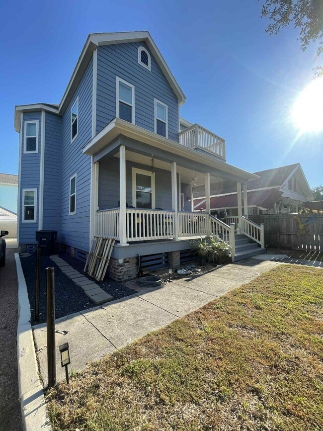 Building Photo - 3519 Avenue P 1/2