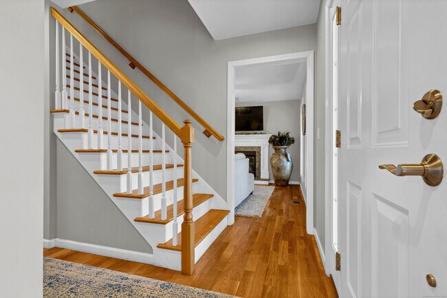 Building Photo - 7 Wisteria Ln