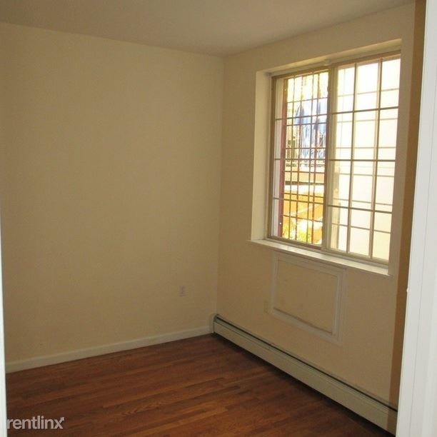 Foto del edificio - 444 Willoughby Ave