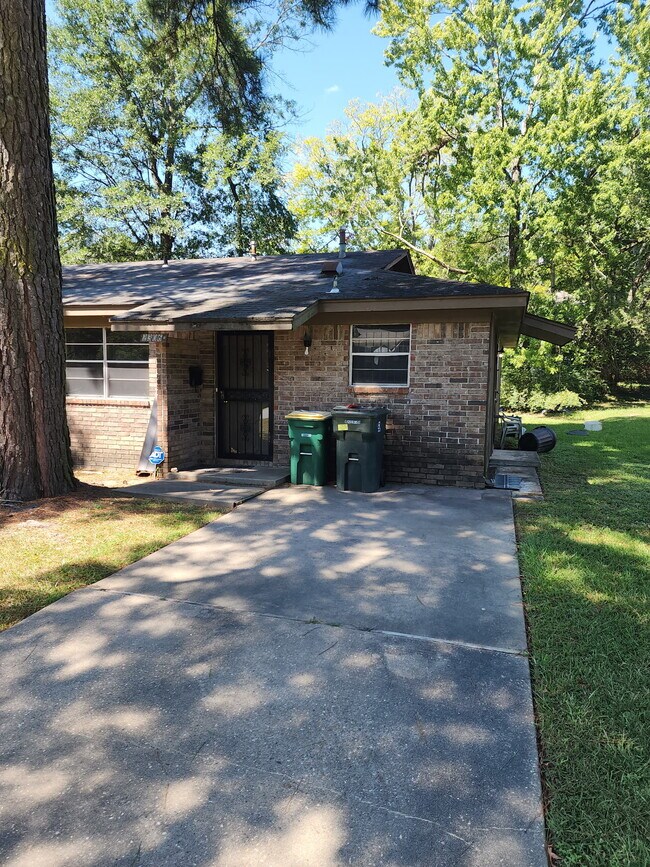 Foto del edificio - 2306 Dorchester Dr