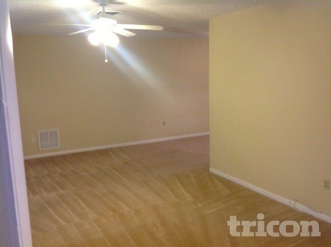 Foto del edificio - 2290 Colonial Dr