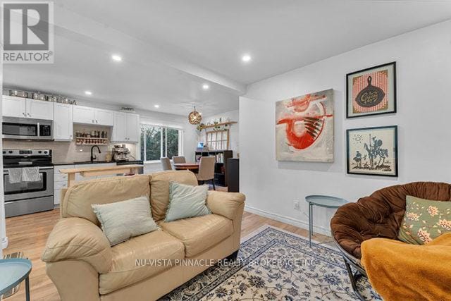 Building Photo - 616 Grosvenor St