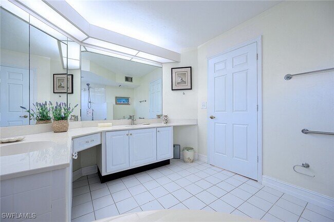 Foto del edificio - 595 Beachwalk Cir