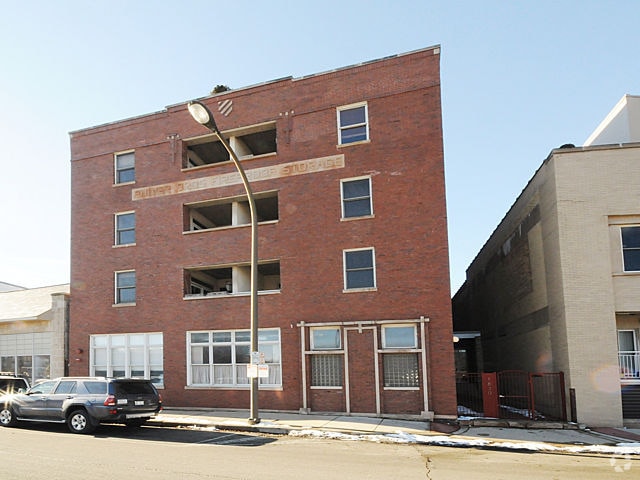 Building Photo - 1830 Ridge Ave