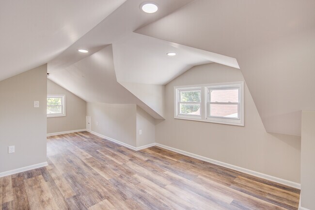 Third Bedroom - 211 Moore St