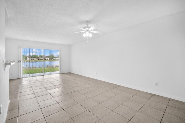 Foto del edificio - 3437 NW 44th St