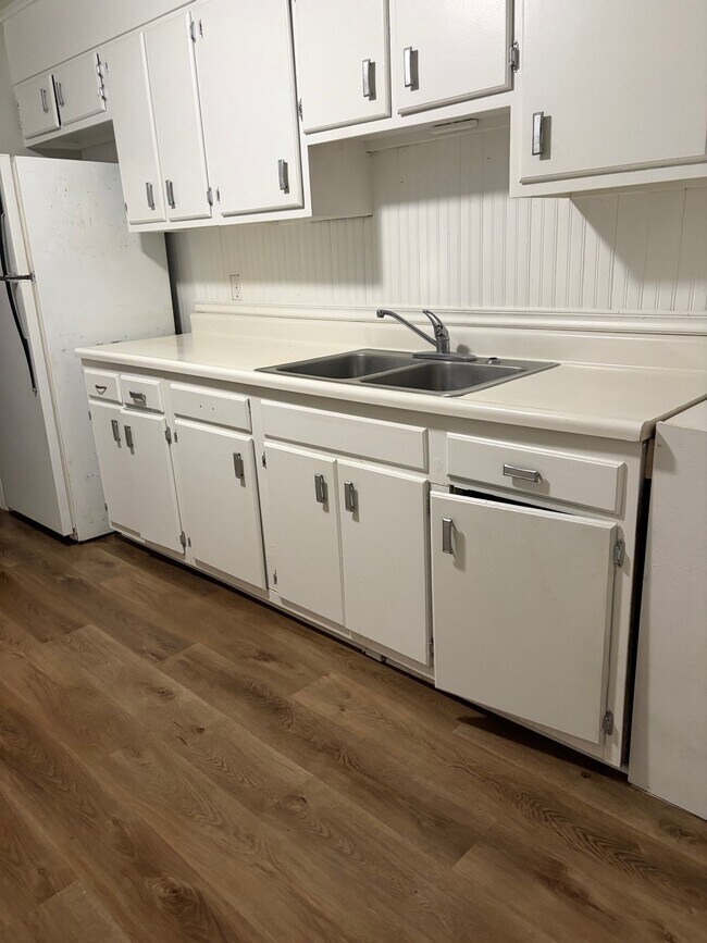 Foto del edificio - 114 Oakspring Ln