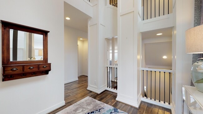 Building Photo - Issaquah highlands 5 bedroom plus Den and 5.5 bathroom newer home with a lot of amenities!!!  A m...