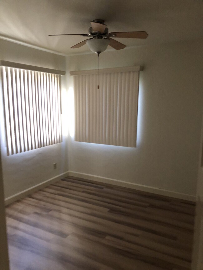 Foto del edificio - 8431 Friends Ave