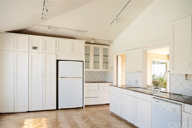 Building Photo - 4539 Fairfield Dr