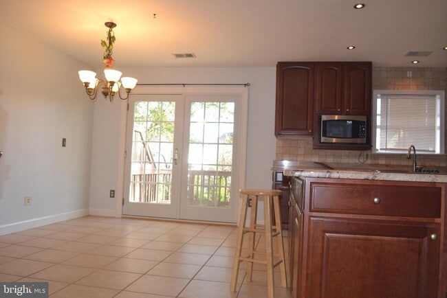 Foto del edificio - 3947 Valley Ridge Dr