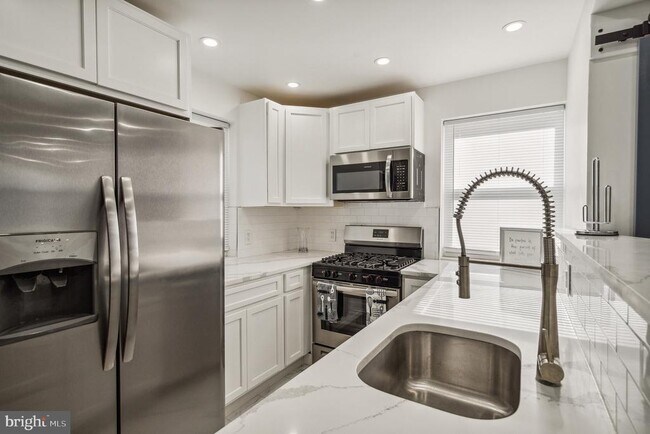 Foto del edificio - 1812 Woodbourne Ave