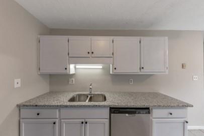 Foto del edificio - 8541 Westchester Dr