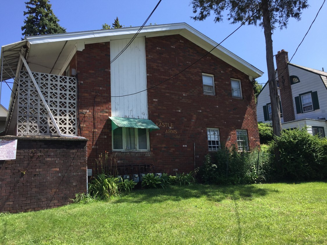 Primary Photo - 297 Myrtle Ave