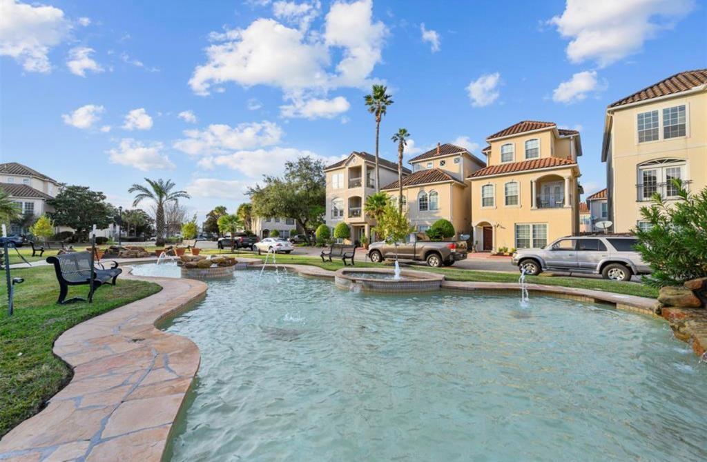 Foto principal - 7150 Windwater Pkwy N