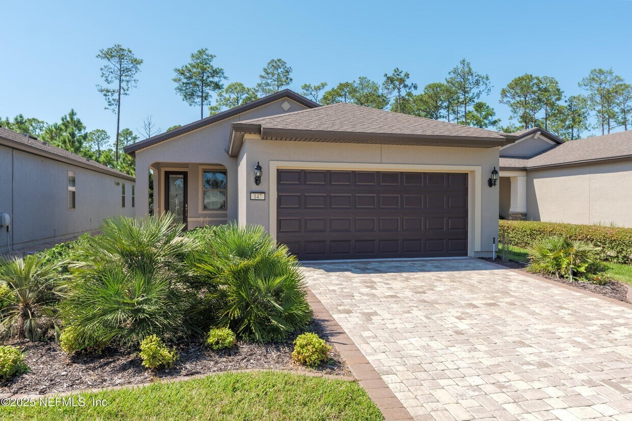 Foto principal - 147 Covered Creek Dr