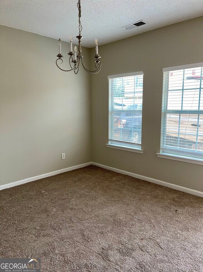 Foto del edificio - 3609 Ginnis Rd