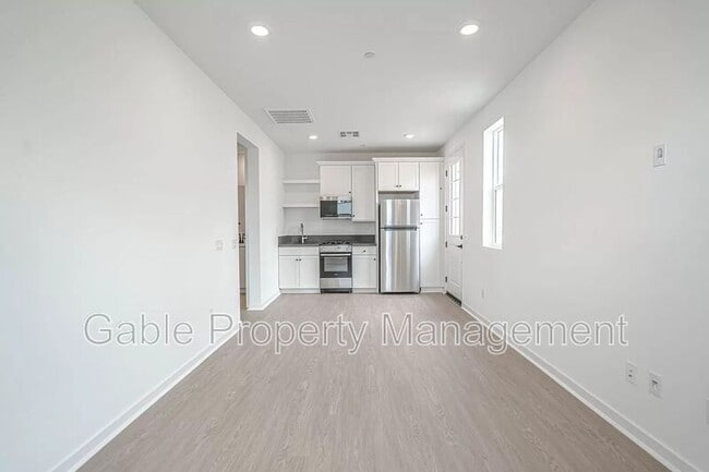 Building Photo - 28818 1/2 Saddle Cir