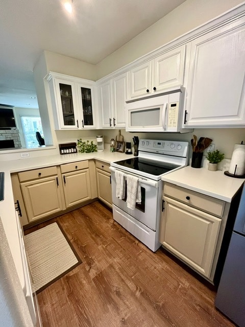 Foto del edificio - 6900 E Riverside Dr