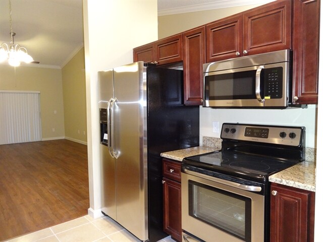 Building Photo - 2925 Sierra Pine Dr