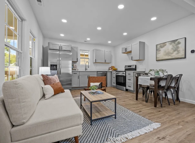 Building Photo - 1213 S Bloodworth St