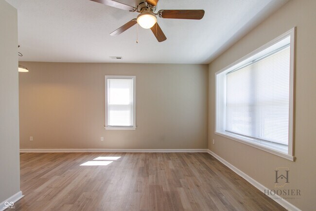 Foto del edificio - 5838 Greenfield Ave
