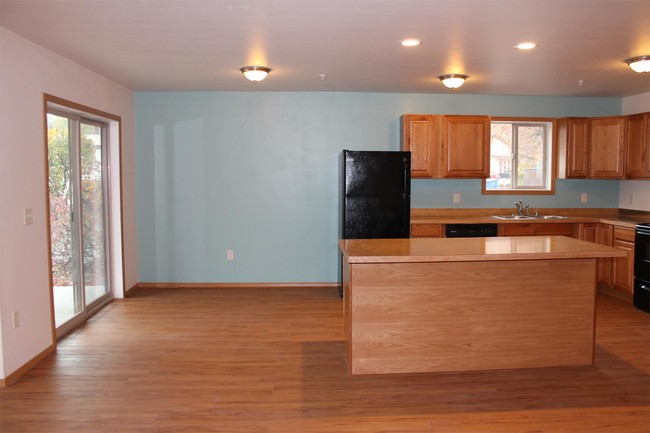 Building Photo - 1410 Worden Ave