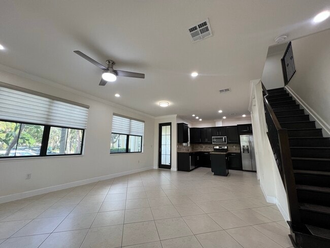 Foto del edificio - 3390 NW 125th Ave